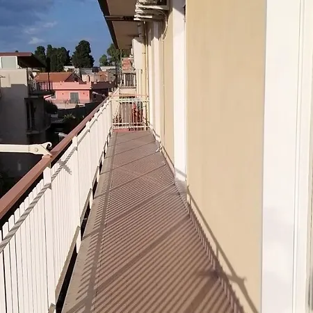 Sebastian House Апартаменты Джардини-Наксос